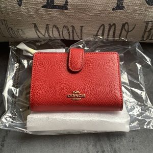 Coach medium zip corner wallet